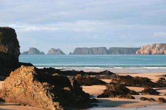 Holiday Home Plon�vez-porzay - Bre061026-f