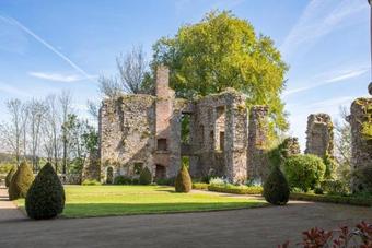 Agroturismo Pouzauges Chateau Sleeps 12 Pool Wifi