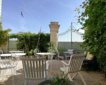 Hostal La Sterne De Loire B&B
