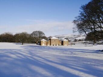 Broughton Astley Villa Sleeps 11 Wifi