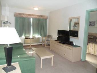 Posada Bay Hill Inns & Suites