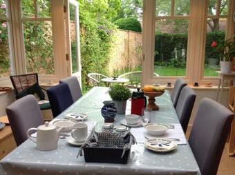 Bed & Breakfast Lockwood House