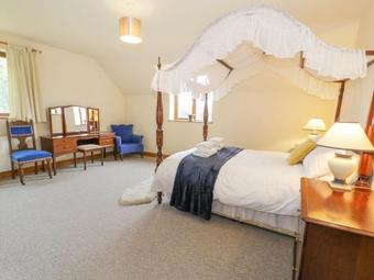 Pentrego Isaf, Meifod