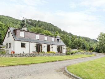 Carnoch Farm Cottage, Beauly
