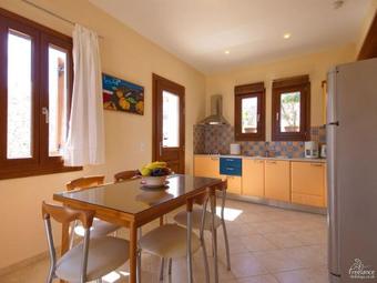 Katsarata Villa Sleeps 6