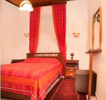 Hostal Guesthouse Paralimnia