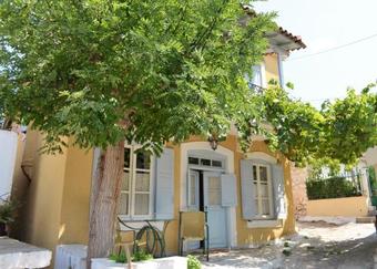 Lovely Traditional Cottage