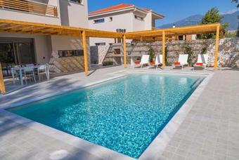 Lithochoro (pieria) Villa Sleeps 4 Pool Air Con
