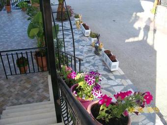 Hostal Chryspy Toulatos Studios