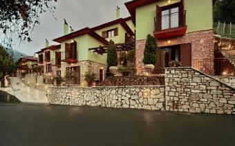 Hostal Valtessiniko Studios