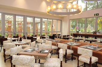 Bourbon Cambar� Hotel