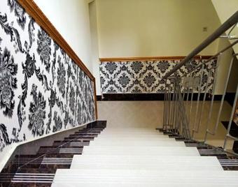 Hostal Jinchuan Xinqing Guesthouse