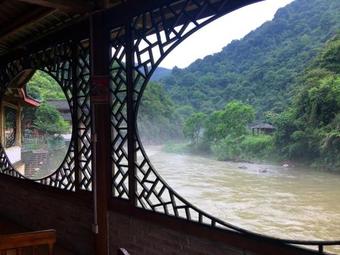 Guilin Twelve Beach Holiday Hotel