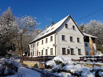 Hostal Penzion - Restaurant Sportturia