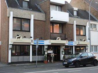 Hostal La Chacra Pension