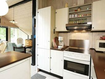 Three-bedroom Holiday Home In Roslev 12