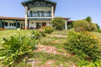 Olhette Villa Sleeps 8 Pool Wifi