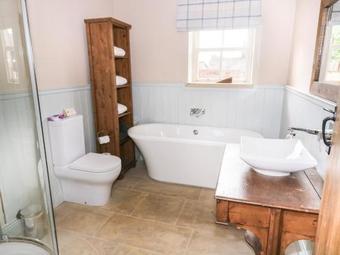 The Cartshed, Sedbury Park Farm