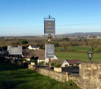 Posada The Golden Mile Country Inn