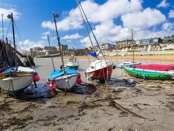 Holiday Home Kingsgate Bay