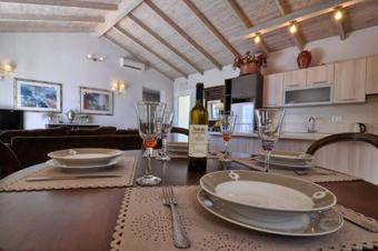 Veroniki Penthouse Deluxe Apartment