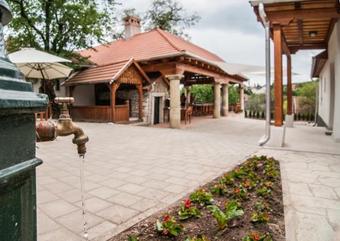 Hostal Zsirai Guest House