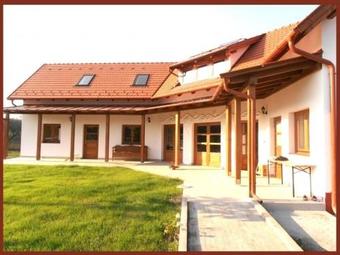 Hostal Vadvir�gos Vend�gh�z