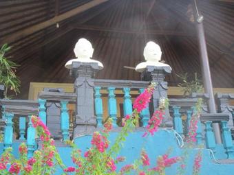 Bo's Bungalows And Restaurant