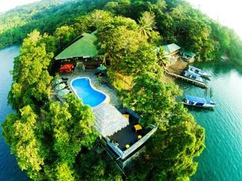 Hotel Bastianos Lembeh Dive Resort