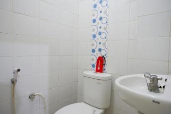 Hostal Reddoorz Near Rsud Margono Purwokerto 2