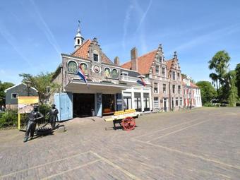 Comfortable Holiday Home In Edam With Fenced Courtyard