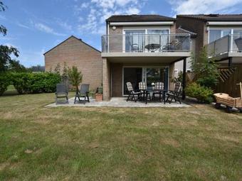 Cozy Apartment In Nieuwvliet Near The Beach