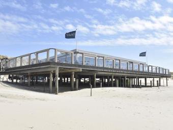 Spacious Holiday Home In Julianadorp With Garden