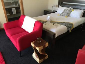 Lodge Tasman Sea Retreat