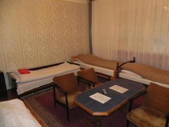 Hostal Guest Accommodation Azucki