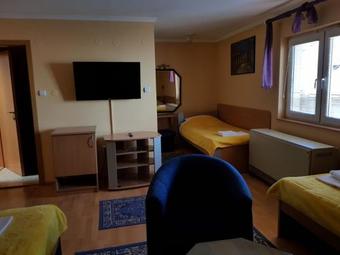 Hostal Guest House Mali Homtel