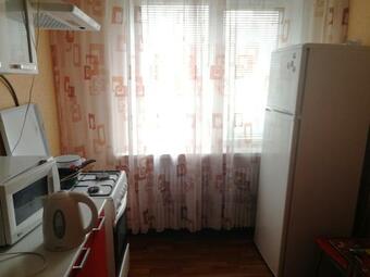 Apartment On Avtostroiteley 23