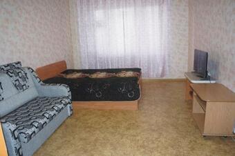 Apartments On Parizhskoy Kommuny Street