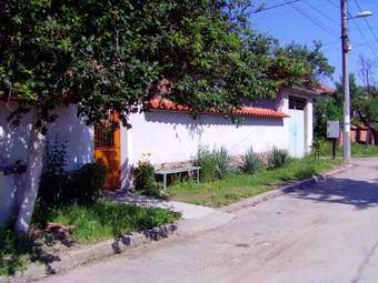 Hostal Kalina Guest House