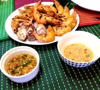 Apartamento Phacharee Guest House Bangsaray