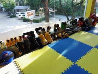 Hotel Grand Charoonrat Apartment