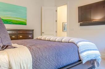 7832 North El Arroyo Road House