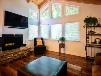 Cottage Creek Vineyards