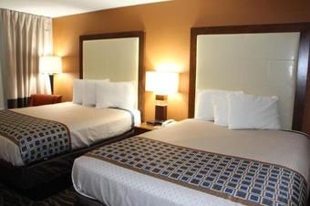 Motel Westbridge Inn And Suite