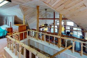 Moosehead Sports Lodge