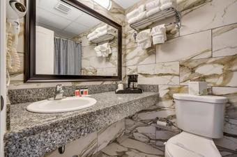 Hotel Blue Creek Inn