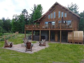 Lake Placid & Whiteface Grand Pines Lodge