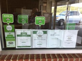 Knob Hill Motor Lodge