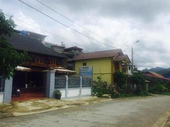 Hostal Bac Ha Lake View