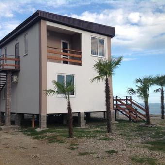 Apartments Izumrudniy Bereg